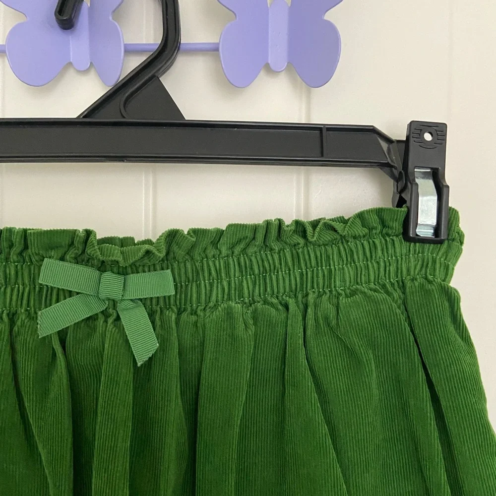 NWOT Gymboree girl’s‎ green soft corduroy elastic waist embroidered floral skirt